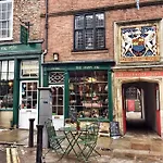 Bootes Cottage