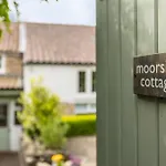 Moorside Cottage - Beautiful North Yorkshire Stone Cottage