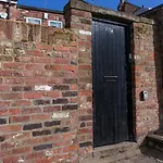 Courtyard Apartment