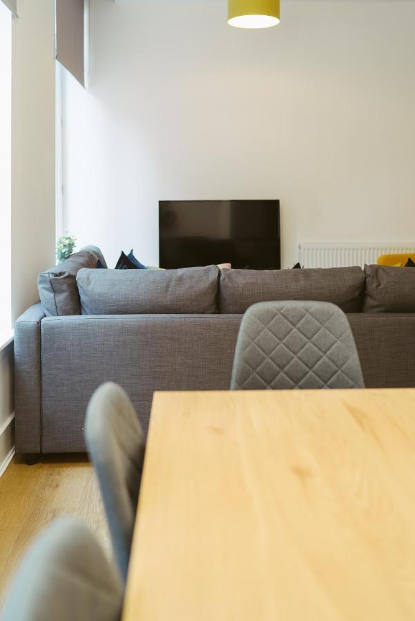 Riverside Apartment *