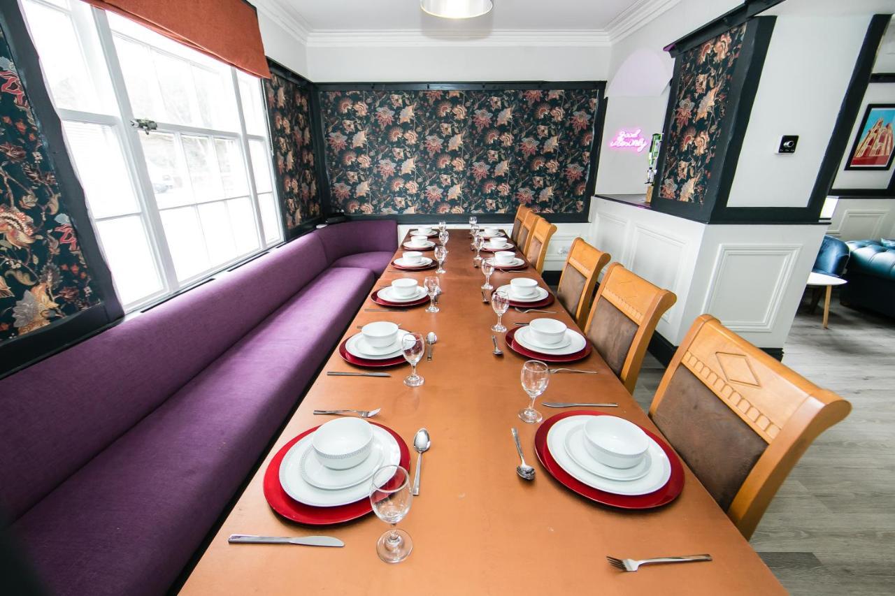 The Woolpack - Unforgettable Group Getaway In Apartment