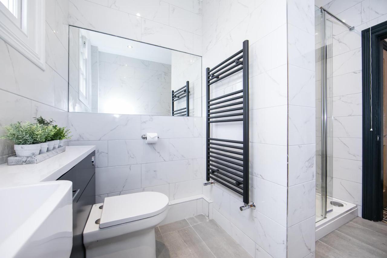 Apartment The Woolpack - Unforgettable Group Getaway In