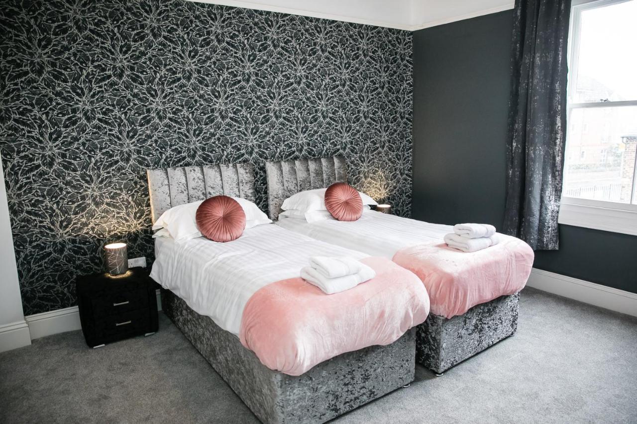 The Woolpack - Unforgettable Group Getaway In *