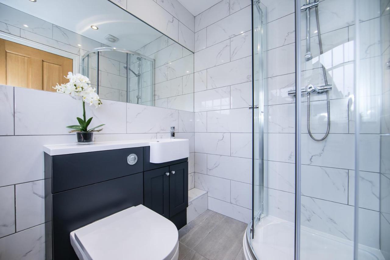 Apartment The Woolpack - Unforgettable Group Getaway In