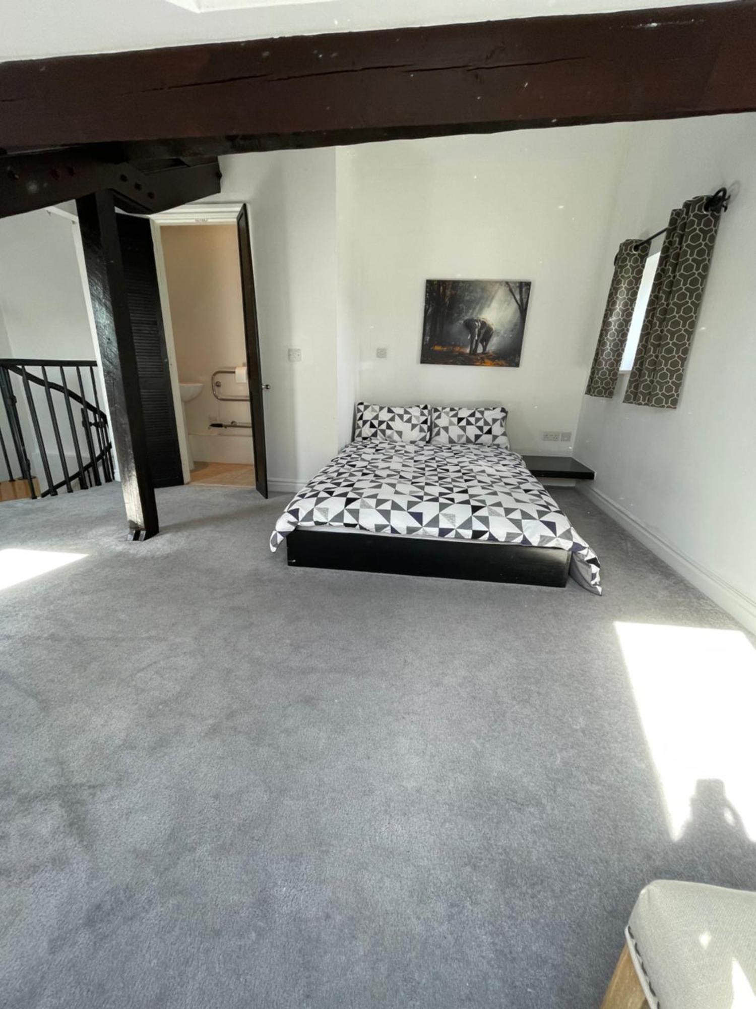 The Tannery Dublex 3 Bedroom Apartment *