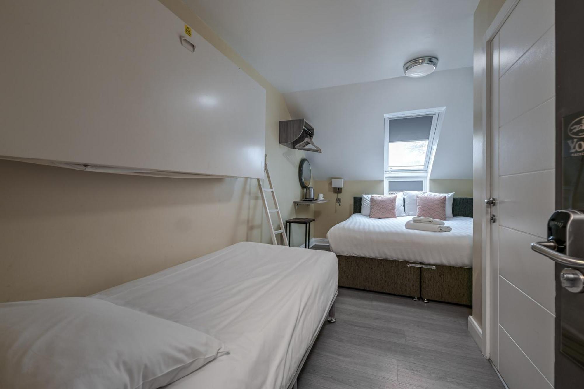 Hotel Stableside At Racecourse 3*