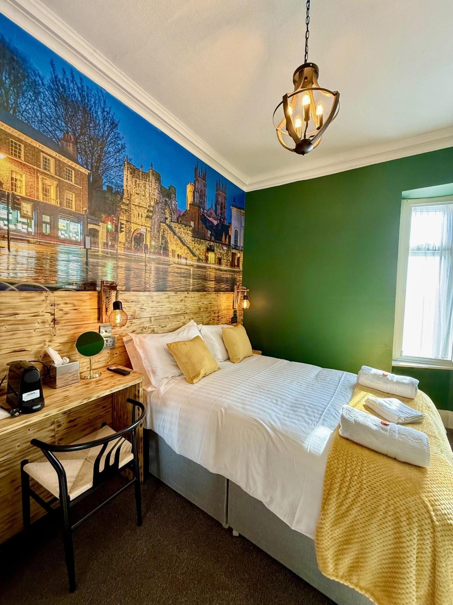 The Crescent Guest house *