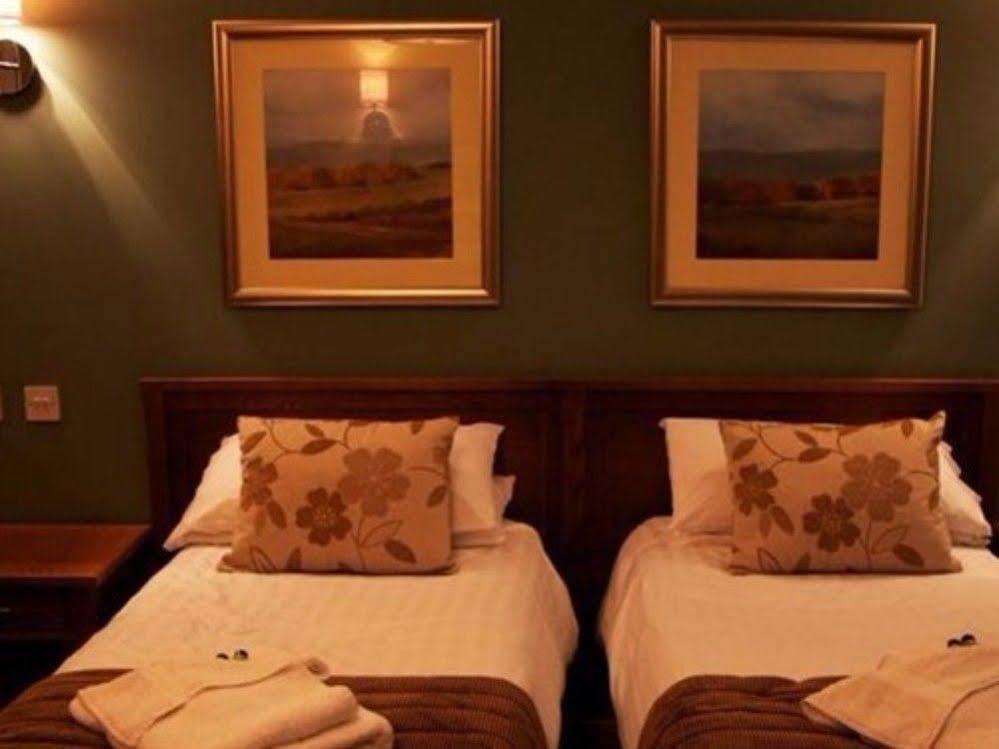 Inn The Red Lion 3*