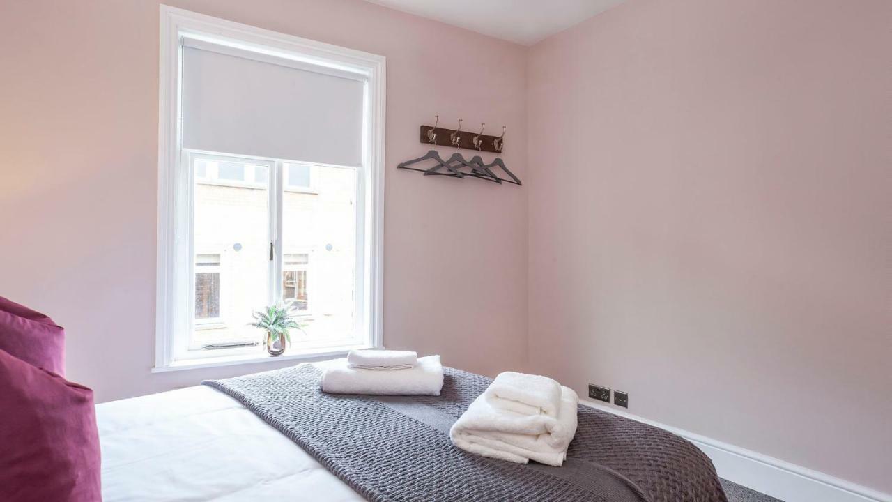 Apartment Stylish And 2 Bed -free Parking