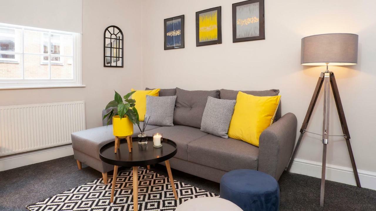 Stylish And 2 Bed -free Parking