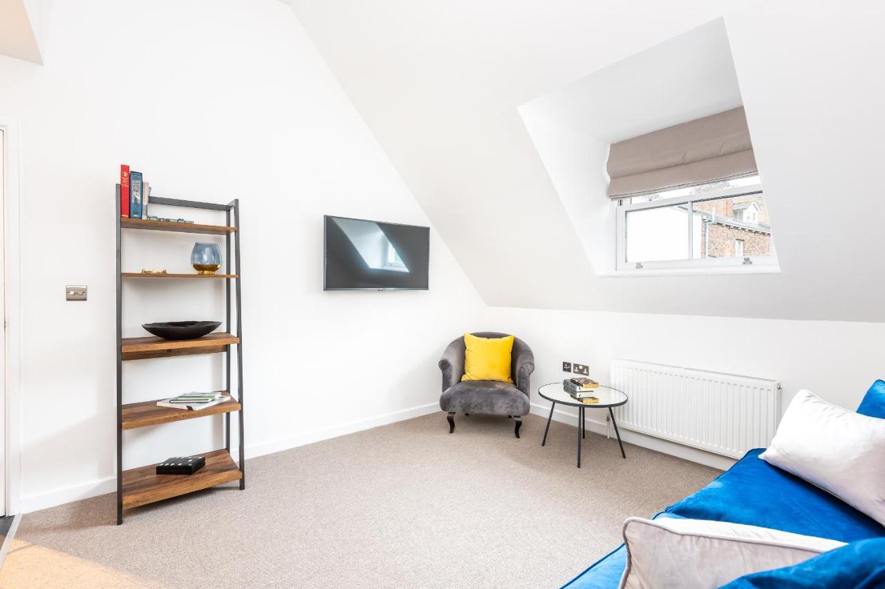 Stylish Modern Flat With Parking - Pass The Keys *