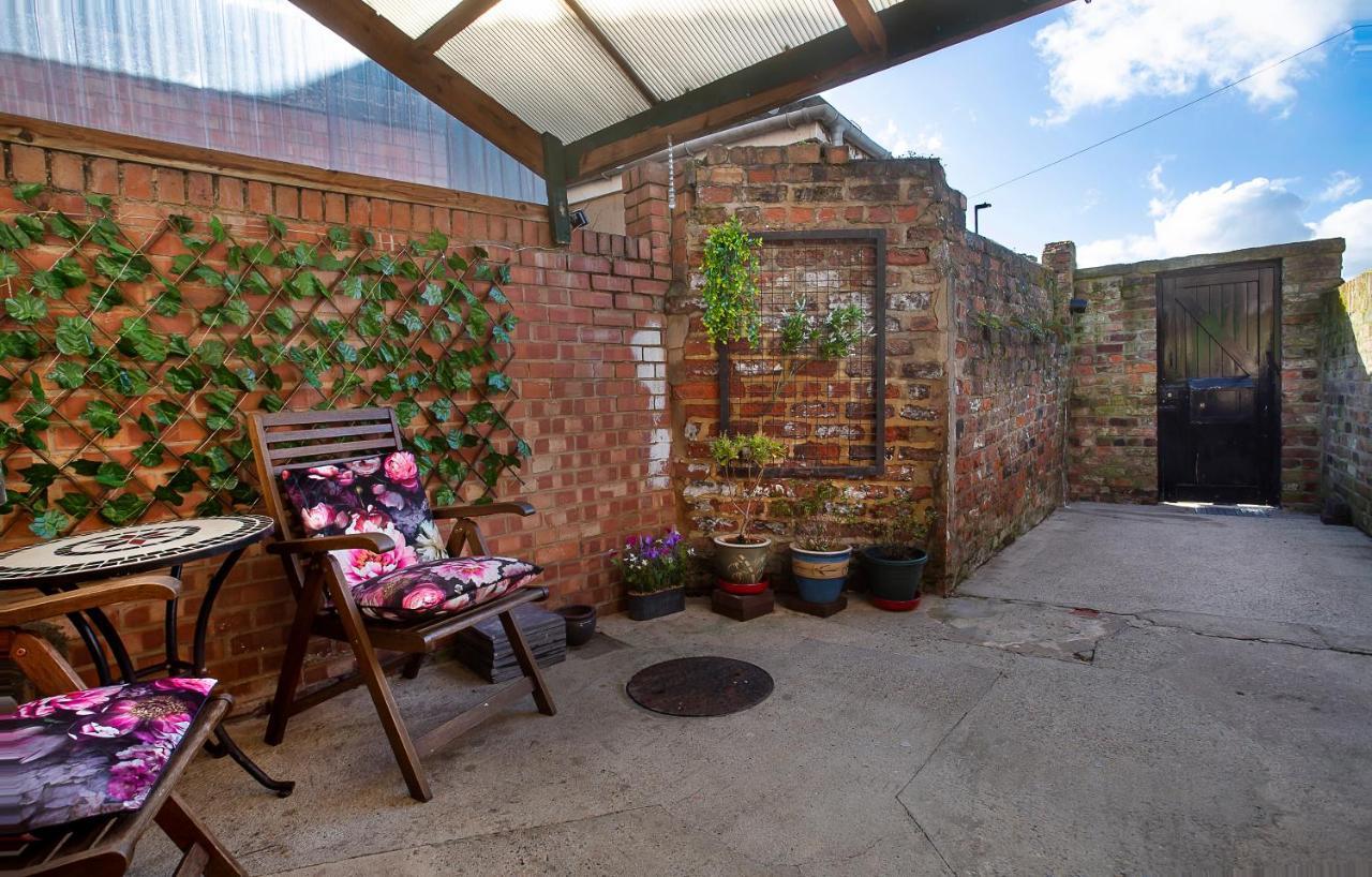Apartment Courtyard