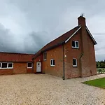 Woodlands Cottage