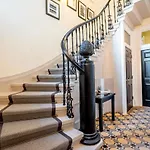5 Rowntree House