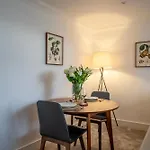 Apartment 8 - Bootham House