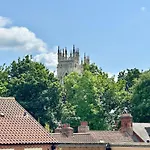 Gillygate Rest