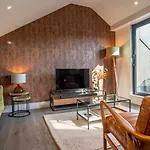 The Quadrant - The Garret