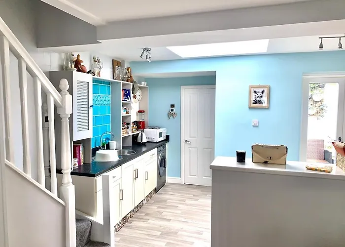 Stay In The Heart Of York At The Hampden - Free Parking - York Holiday Home