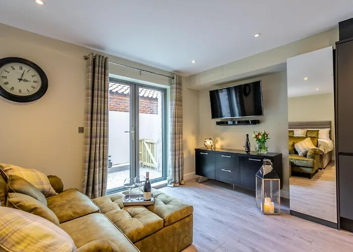 York Staycation With Free Parking