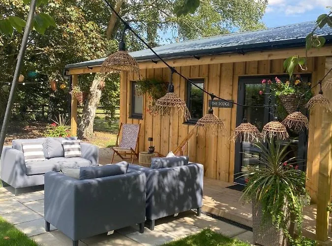 Meadows Lodge