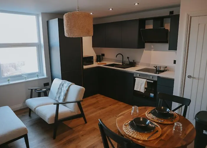 Modern First Floor Apartment, Fourth Avenue