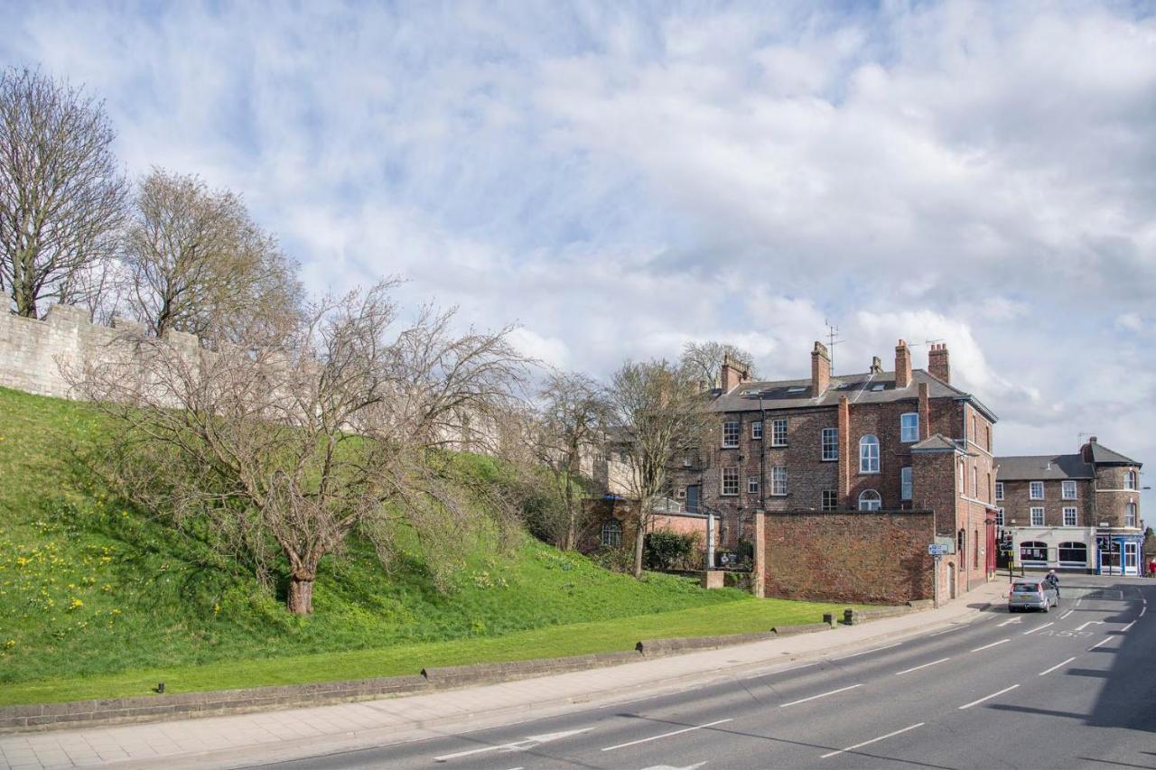The Tansy House On Queen Street *