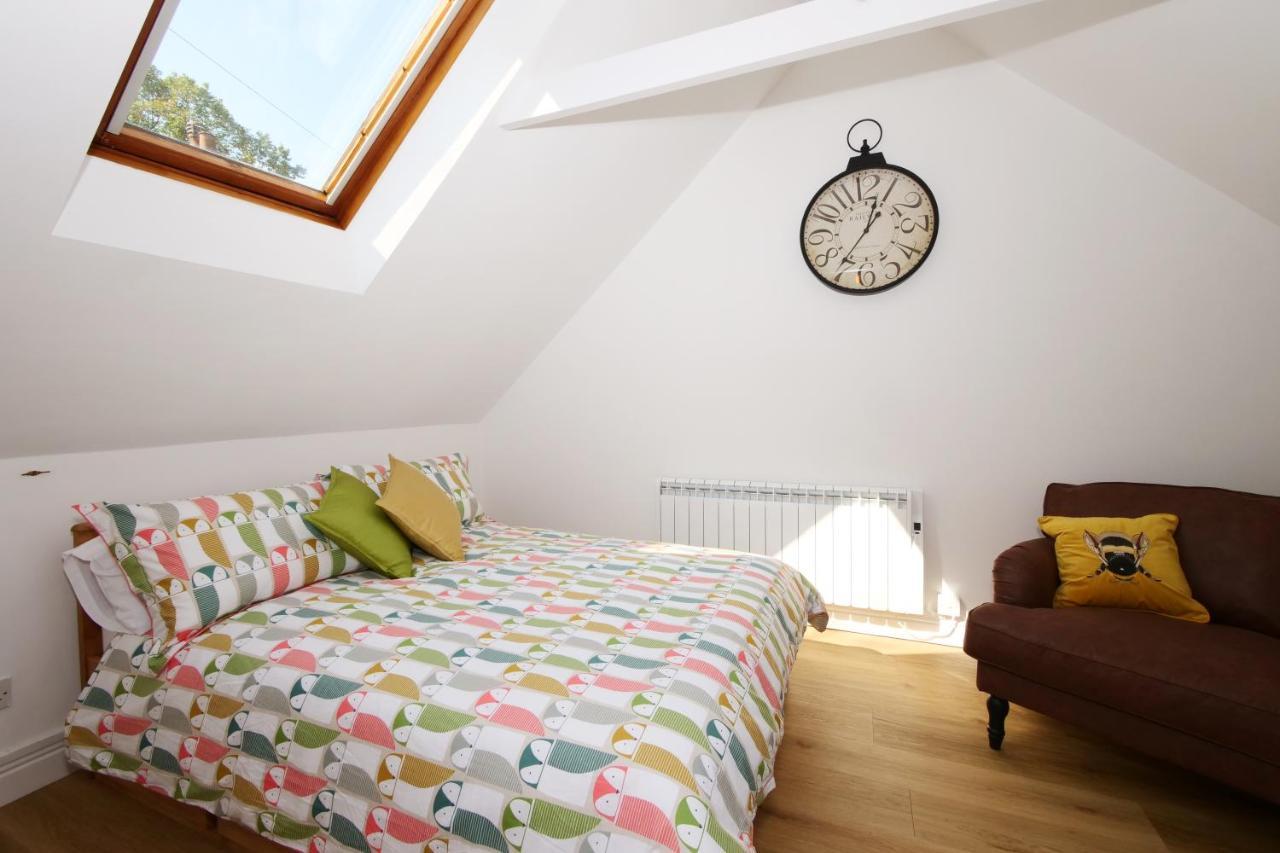 Stodham - One Bed Near Minster Apartment *
