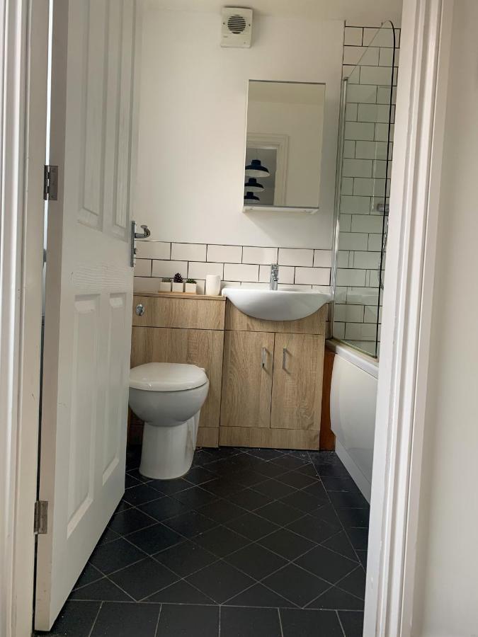 The Kensingston - Quaint Victorian With Free Parking *