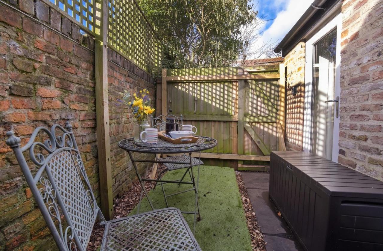 The Beehive Studio Apartment