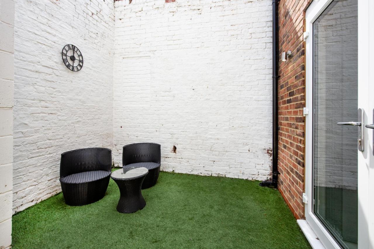 Granville House Apartment *