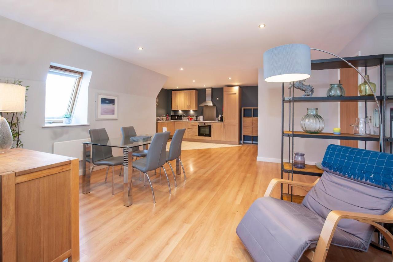 Loft With Parking Apartment York