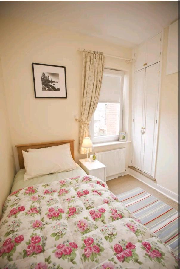 Cosy Little Just Outside Walls * York