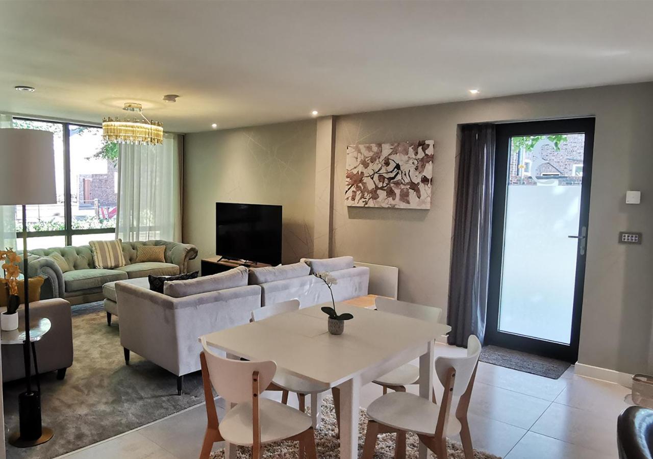 2 Bedroom Apartment, Free Parking Apartment *