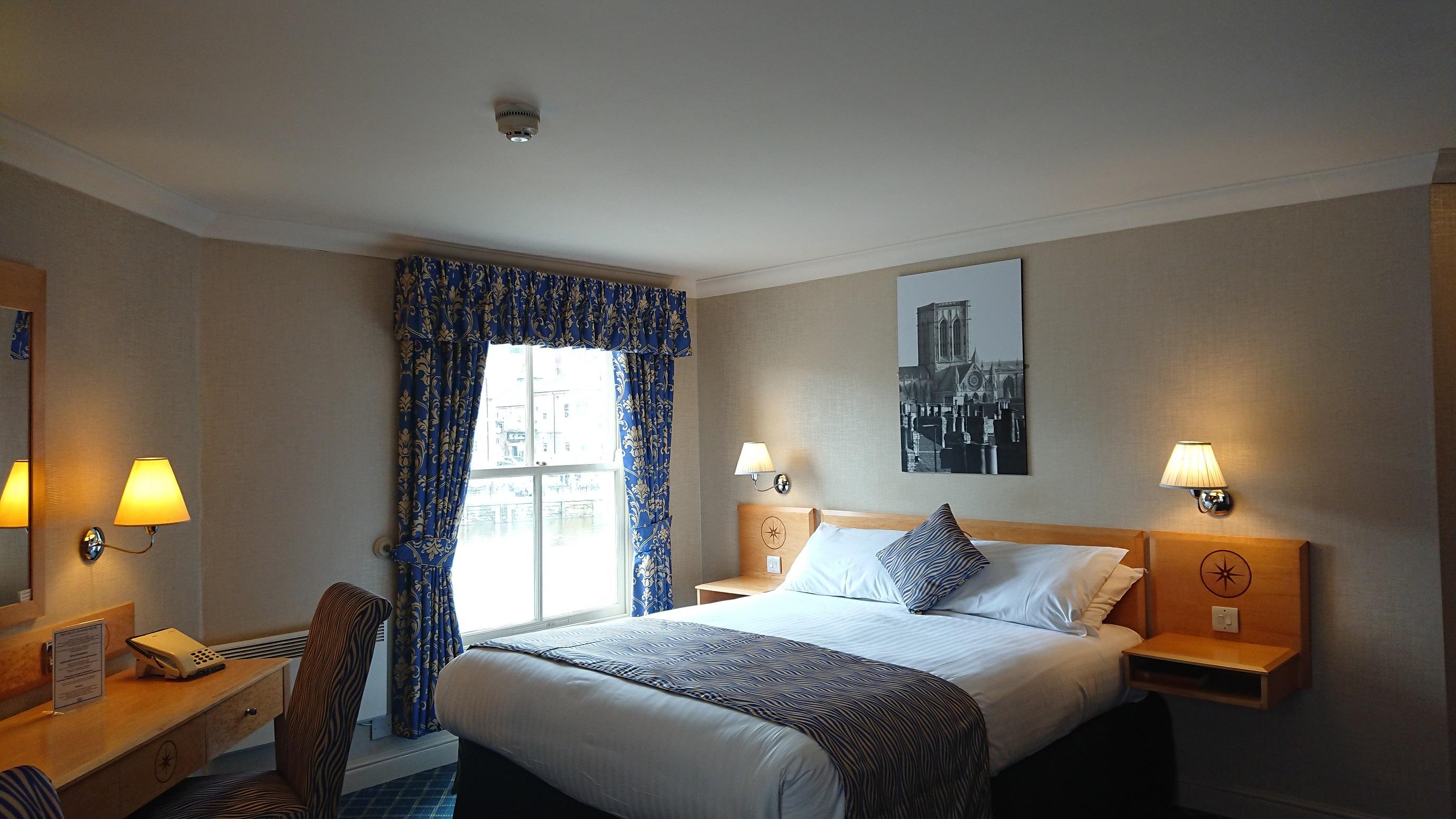 Hotel The Queens