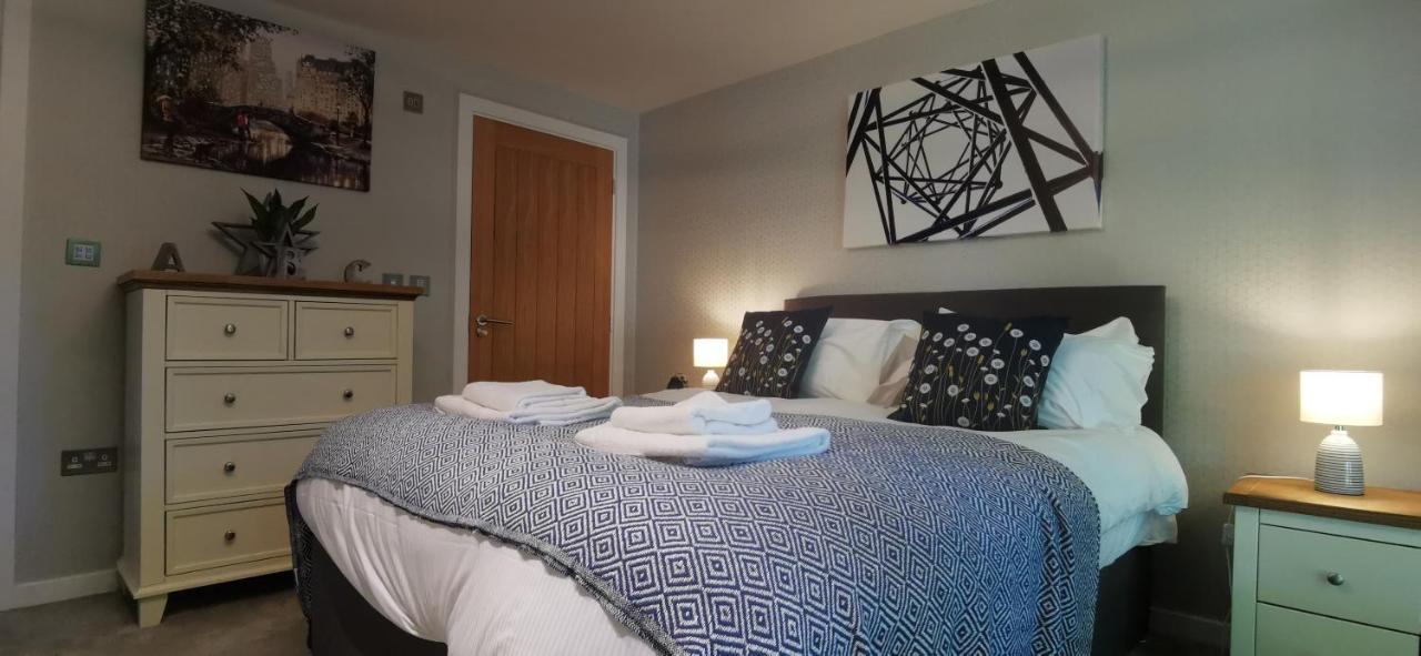 2 Bedroom Apartment, Free Parking Apartment York