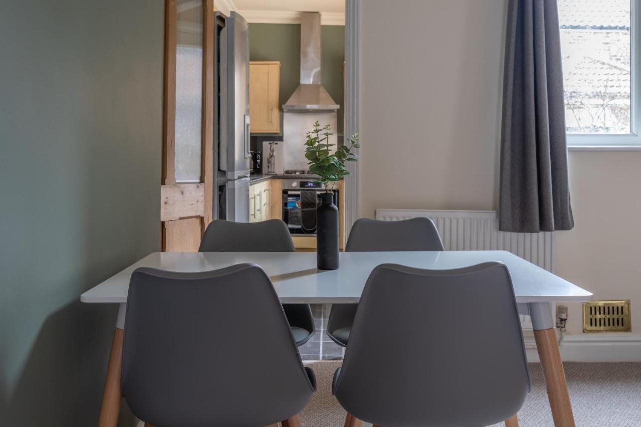 Milton Stays: Cosy Centre House With Garden And Parking Holiday home York