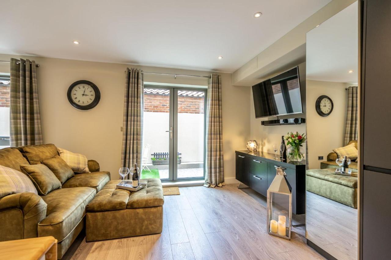 Staycation With Free Parking Apartment *