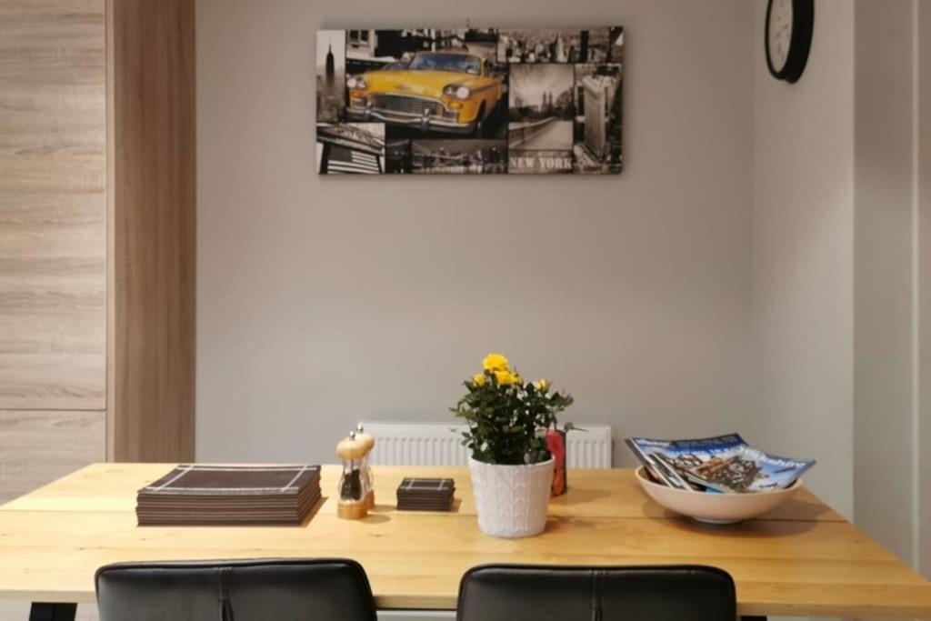 3 Bedroom Townhouse, Free Parking