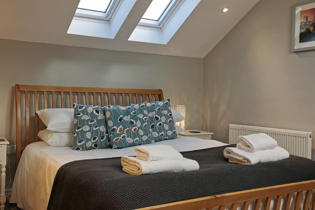 Holiday home 3 Bedroom Townhouse, Free Parking *