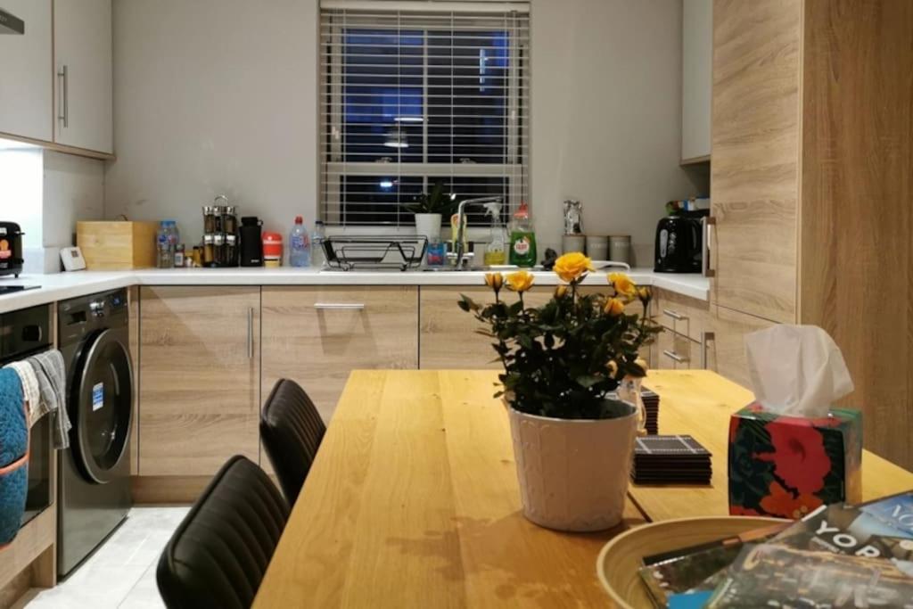 3 Bedroom Townhouse, Free Parking
