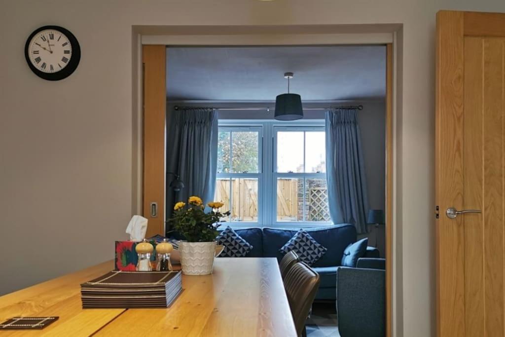 3 Bedroom Townhouse, Free Parking