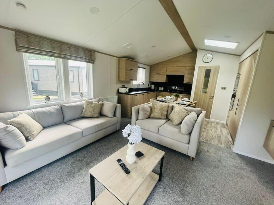 Hideaway Retreat With Hot Tub Holiday home *