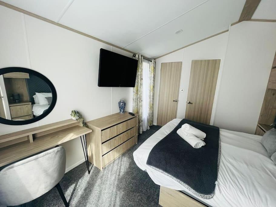 Hideaway Retreat With Hot Tub Holiday home *