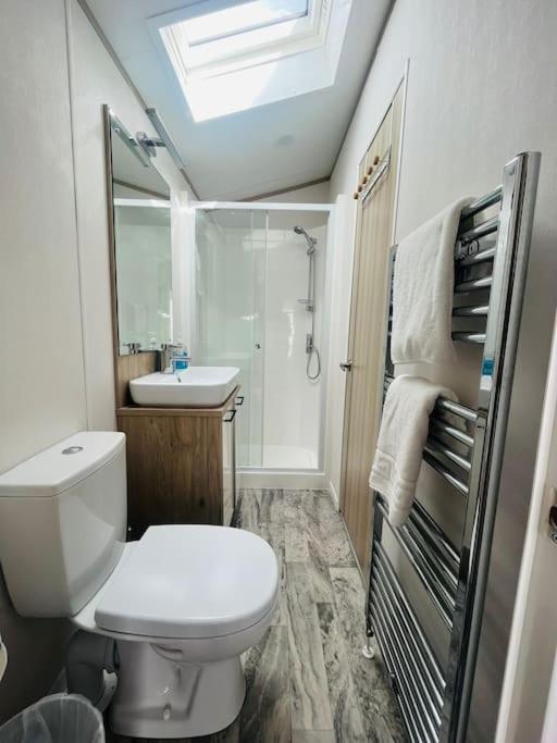 Hideaway Retreat With Hot Tub * York