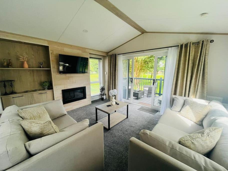 Hideaway Retreat With Hot Tub