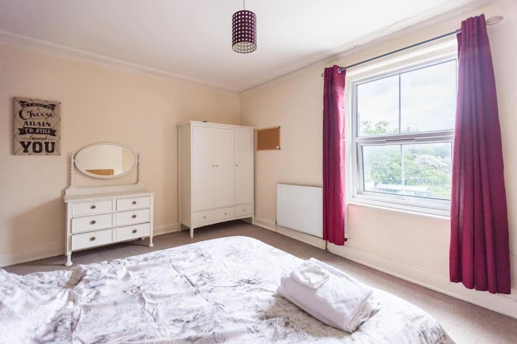 Park View House - Sleeps 6 Holiday home *