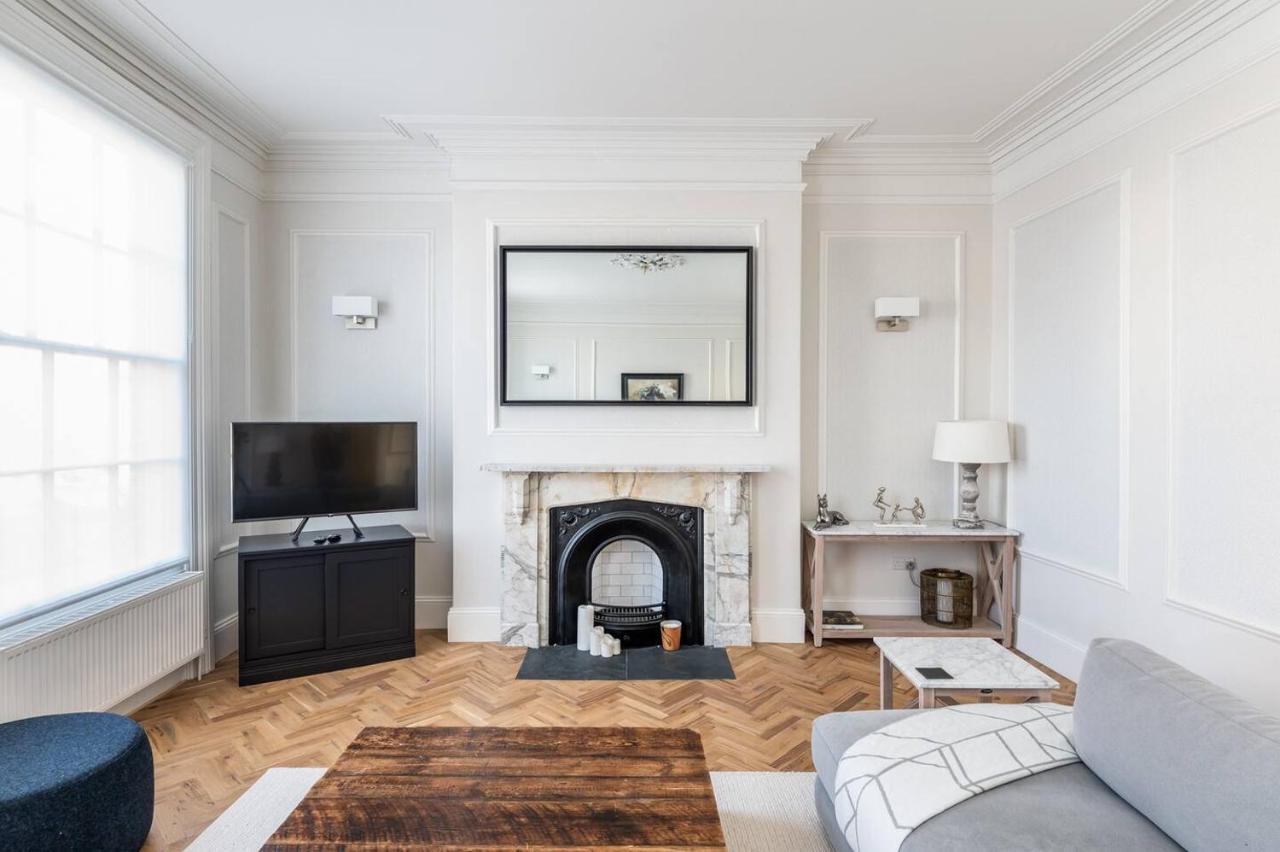 Pass The Keys Luxurious Duplex With Parking Apartment York