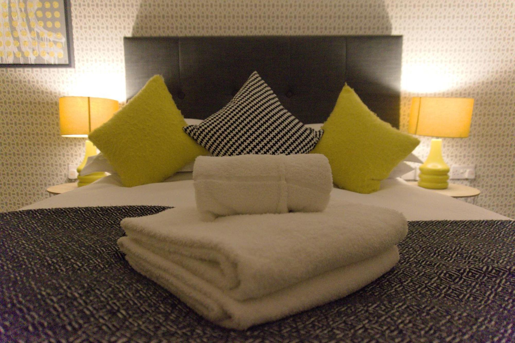 Blue River, Parking Subject To Availability * York