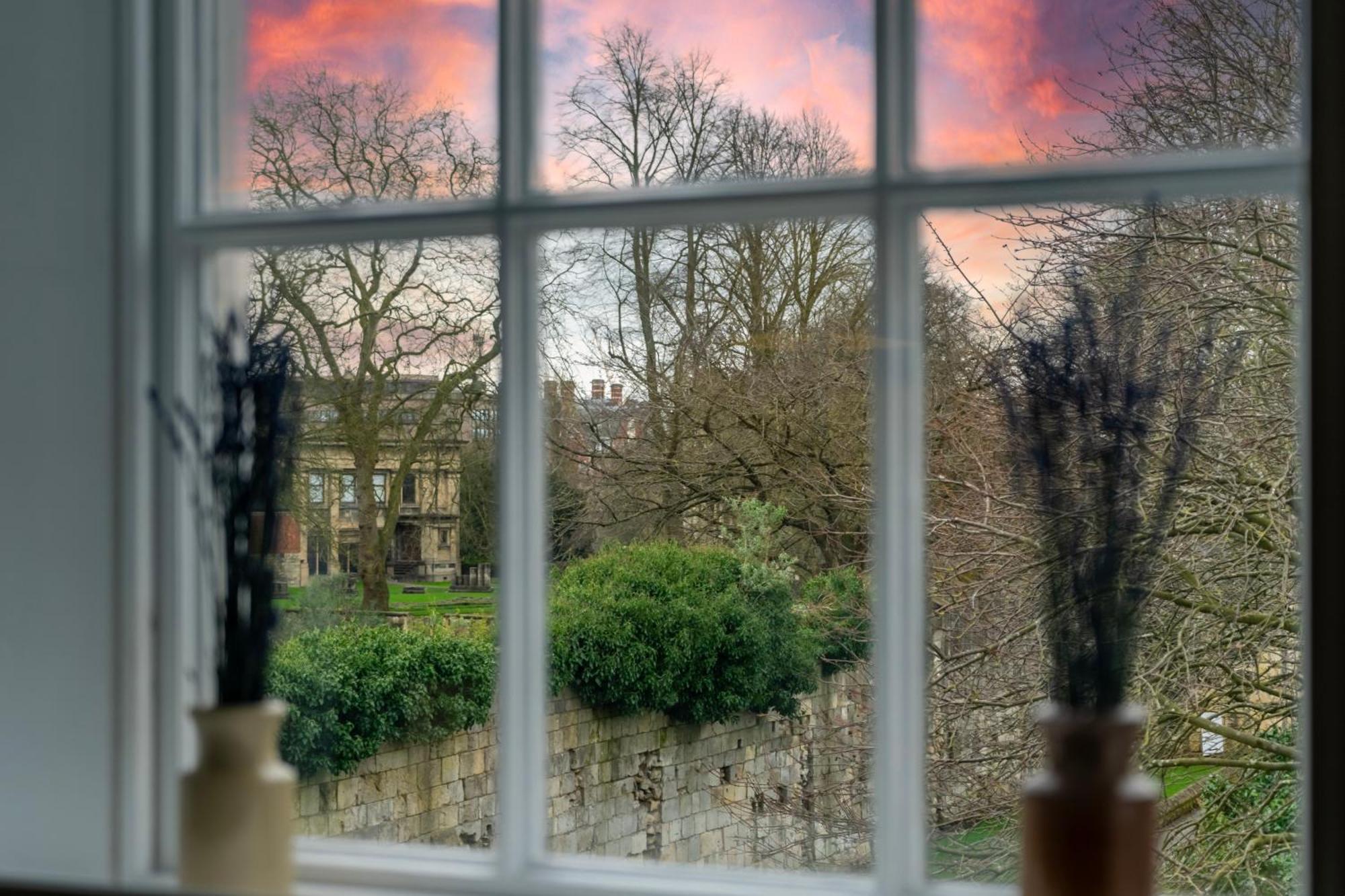 Apartment 8 - Bootham House