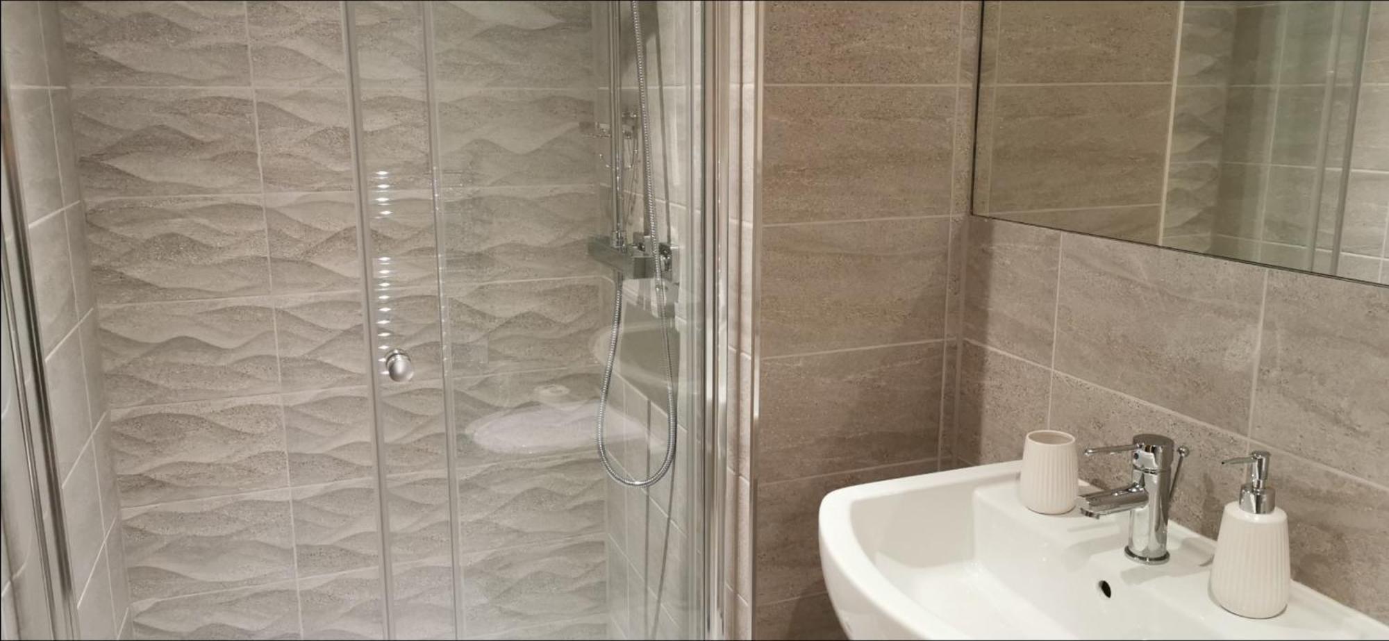 2 Bedroom Apartment, Free Parking Apartment York